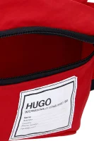 	title	 HUGO 	rosso